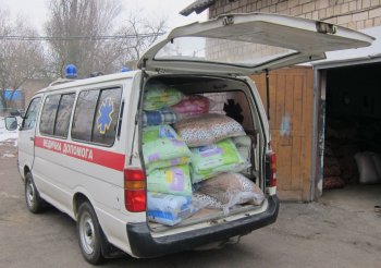 Медичні працівники району зібрали гуманітарну допомогу для мешканців Авдіївки